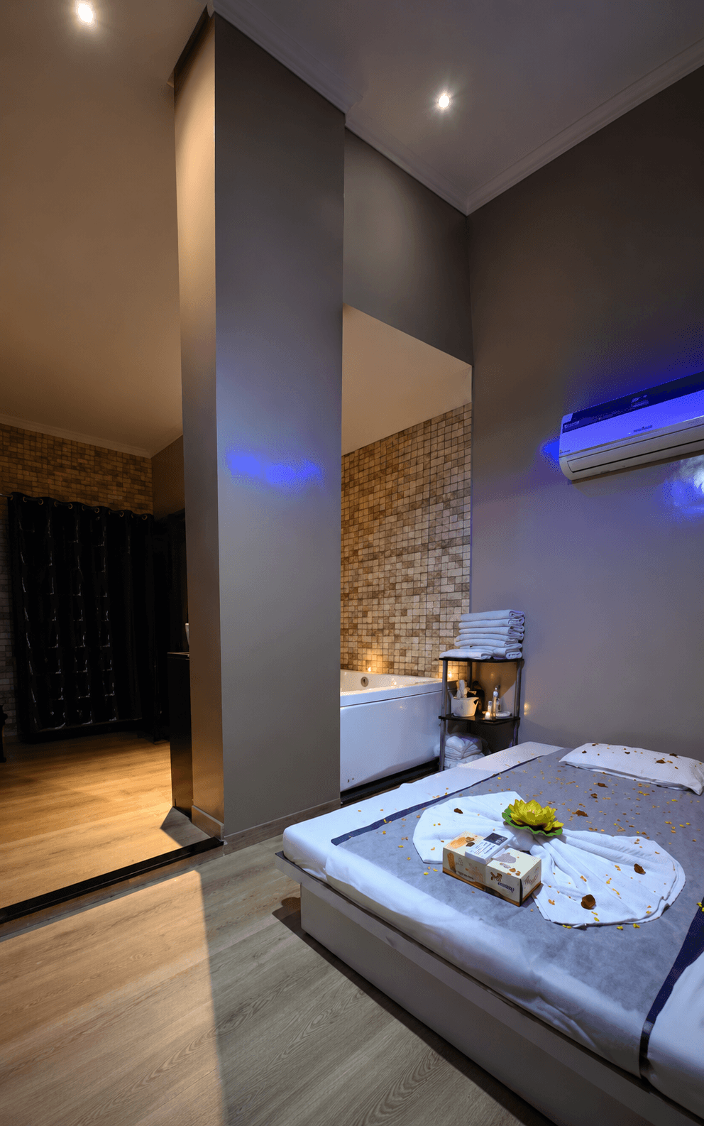 Luxury Spa Room